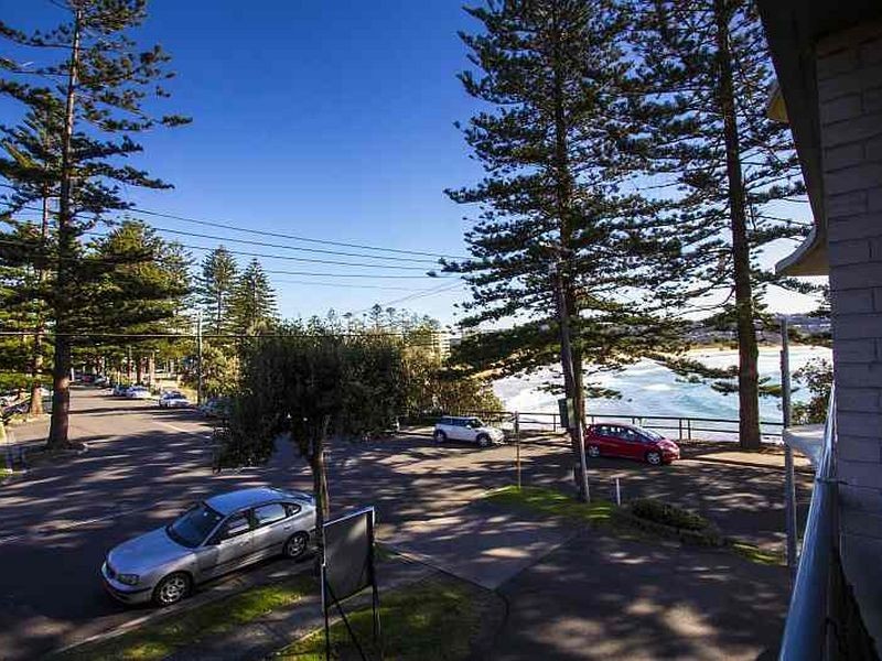 2/2 Monash Parade, Dee Why NSW 2099