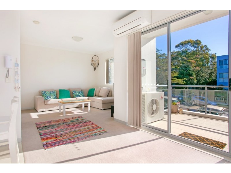 17/6 The Crescent, Dee Why NSW 2099