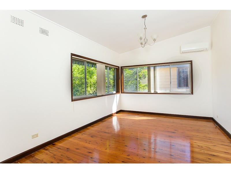 24 Ennerdale Crescent, Wheeler Heights NSW 2097