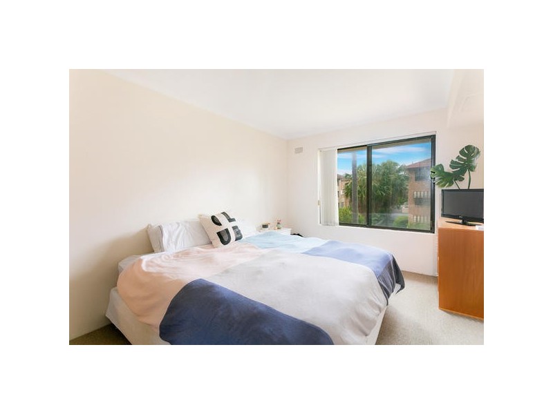 9/131 Pacific Parade, Dee Why NSW 2099