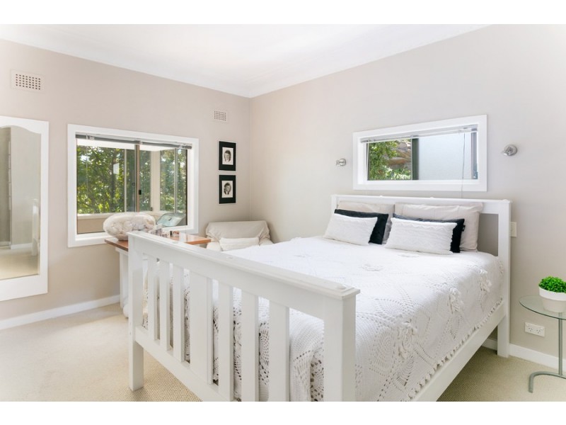 217 Headland Road, North Curl Curl NSW 2099