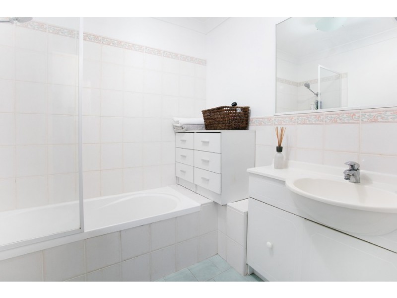 9/13-15 Francis Street, Dee Why NSW 2099