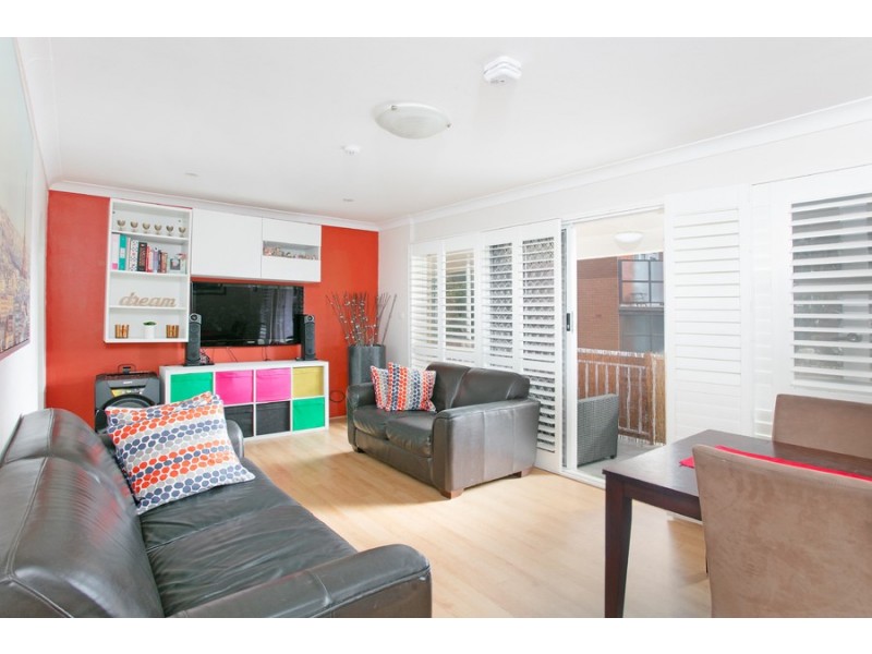 13/2-3 Kempsey Close, Dee Why NSW 2099