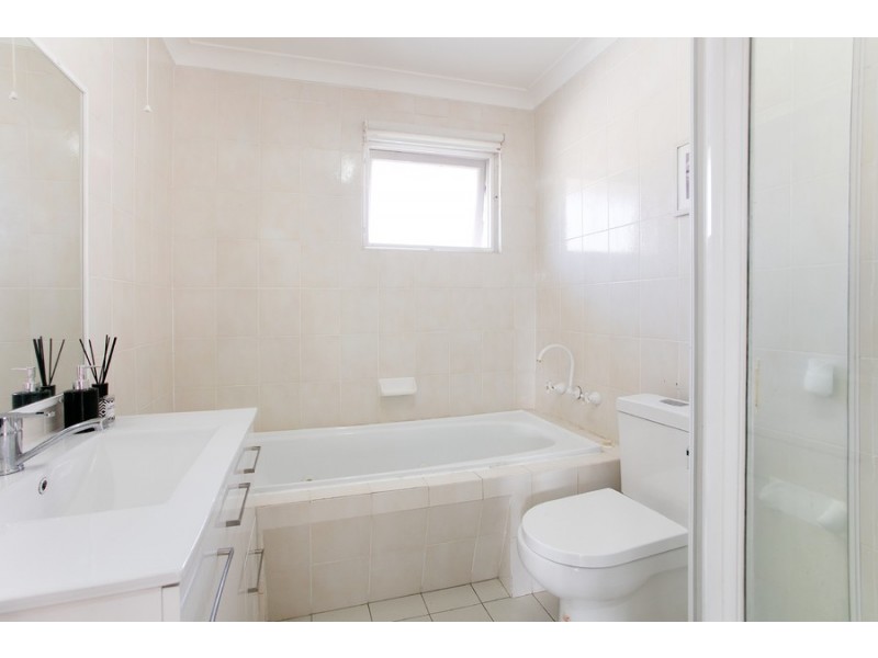 13/2-3 Kempsey Close, Dee Why NSW 2099