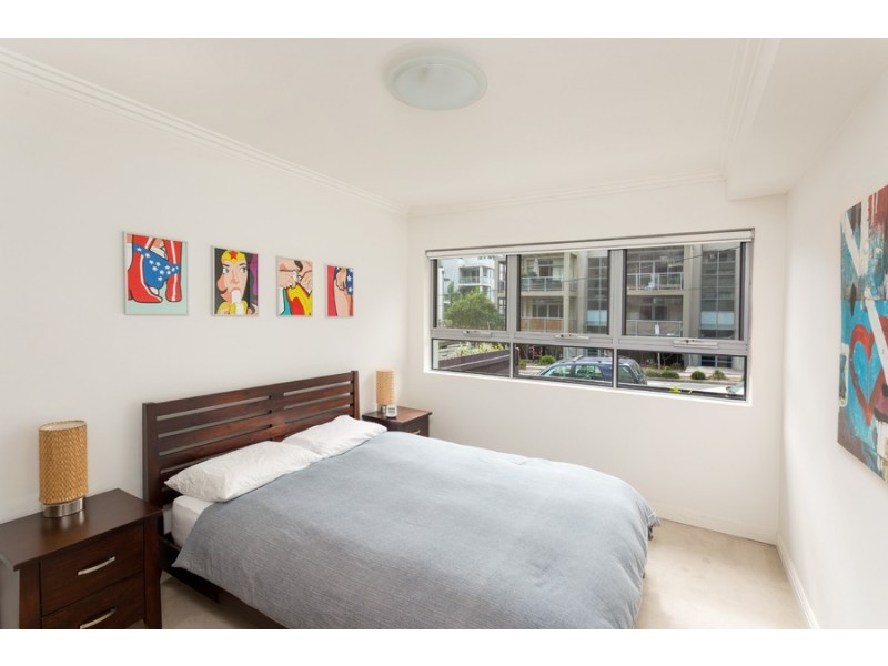 2/31-33 Sturdee Parade, Dee Why NSW 2099