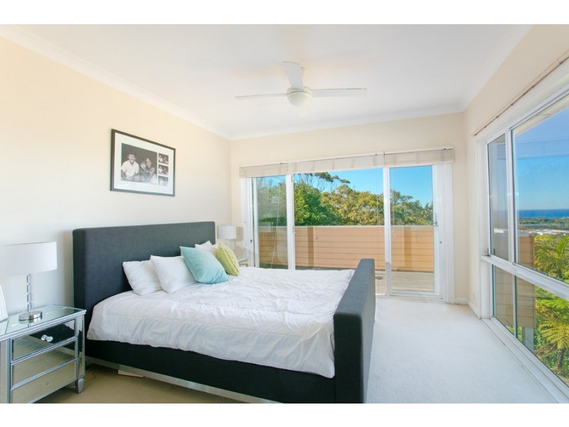 22 Connaught Street, Narraweena NSW 2099