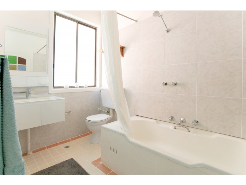 10 Rayner Avenue, Narraweena NSW 2099