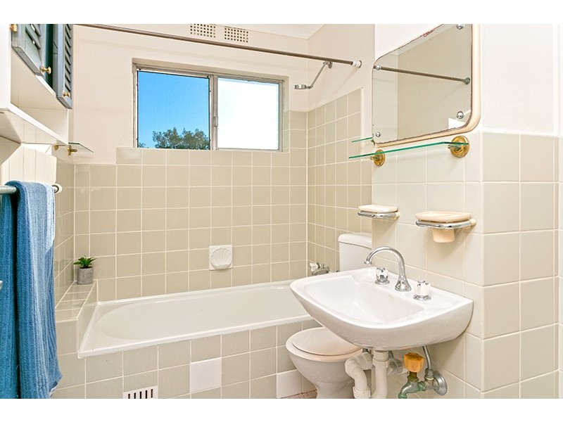 8/6 Kempsey Close, Dee Why NSW 2099