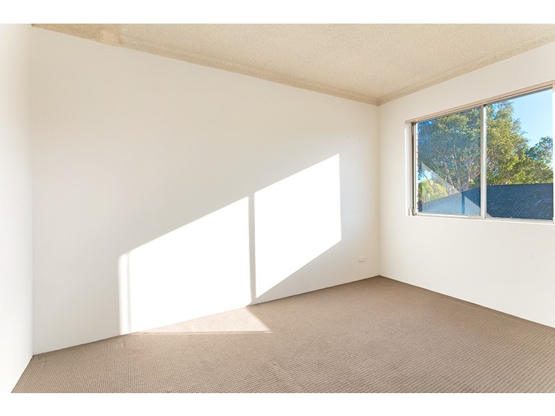 8/6 Kempsey Close, Dee Why NSW 2099