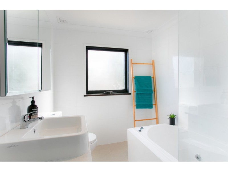 54 Binburra Avenue, Avalon Beach NSW 2107