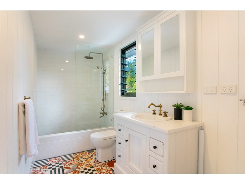 54 Binburra Avenue, Avalon Beach NSW 2107