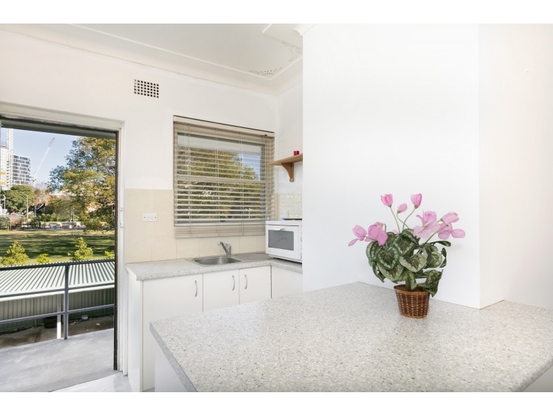 8/42 Howard Avenue, Dee Why NSW 2099