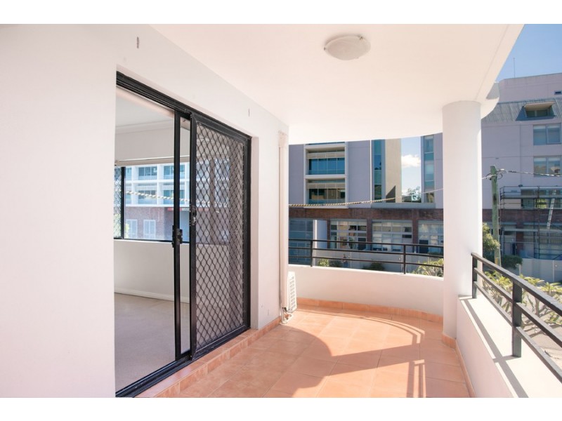 2/5 Delmar Parade, Dee Why NSW 2099
