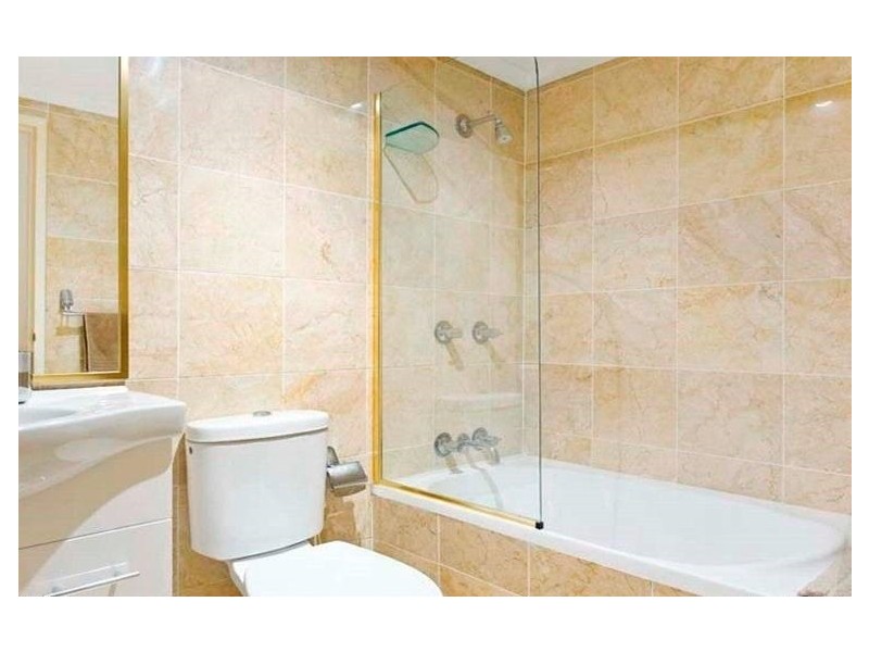 2/5 Delmar Parade, Dee Why NSW 2099