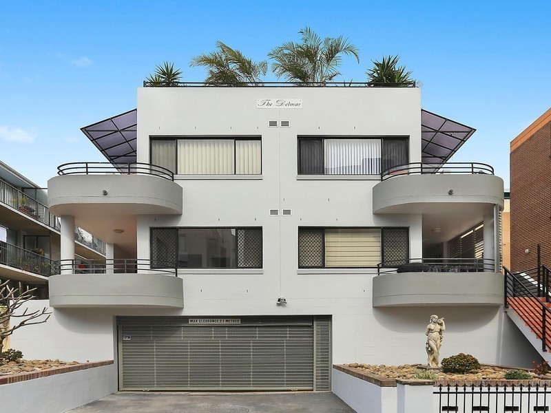 2/5 Delmar Parade, Dee Why NSW 2099