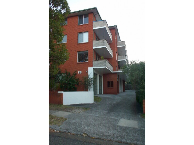 1/13 Wheeler Parade, Dee Why NSW 2099