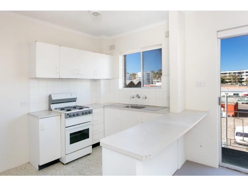 8/3 Francis Street, Dee Why NSW 2099
