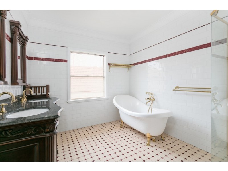 72 Alfred Road, Brookvale NSW 2100