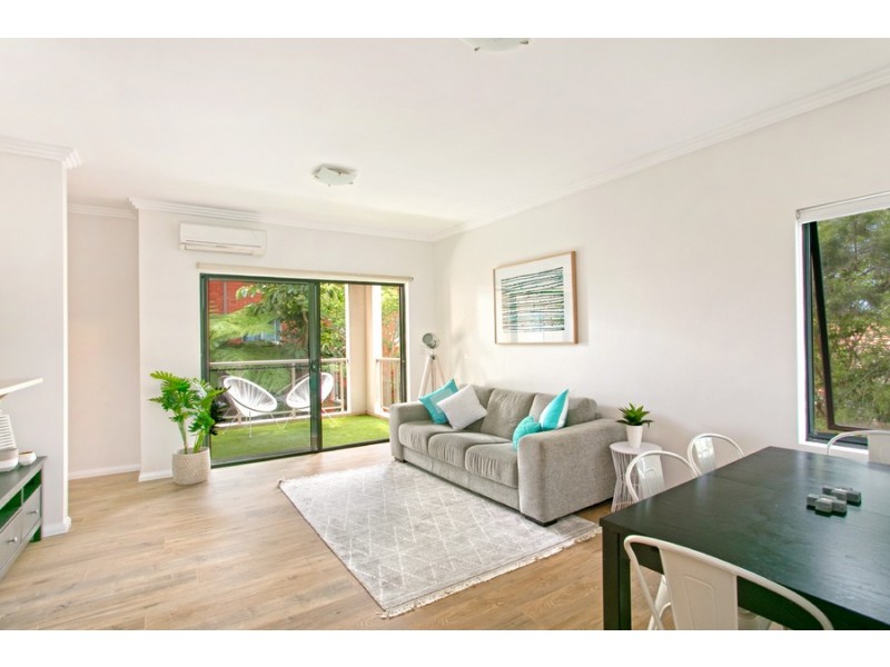 17/2-10 Hawkesbury Avenue, Dee Why NSW 2099