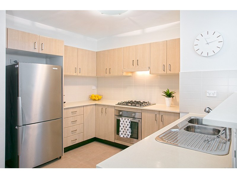 17/2-10 Hawkesbury Avenue, Dee Why NSW 2099