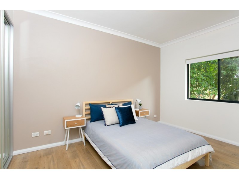 17/2-10 Hawkesbury Avenue, Dee Why NSW 2099