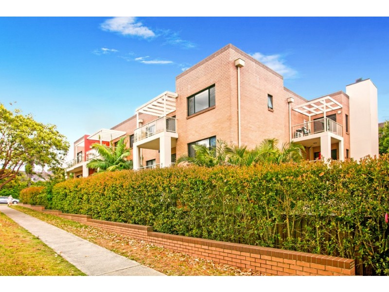 17/2-10 Hawkesbury Avenue, Dee Why NSW 2099