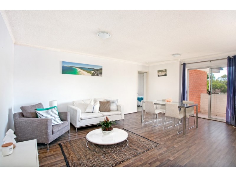 10/7 Clarence Avenue, Dee Why NSW 2099