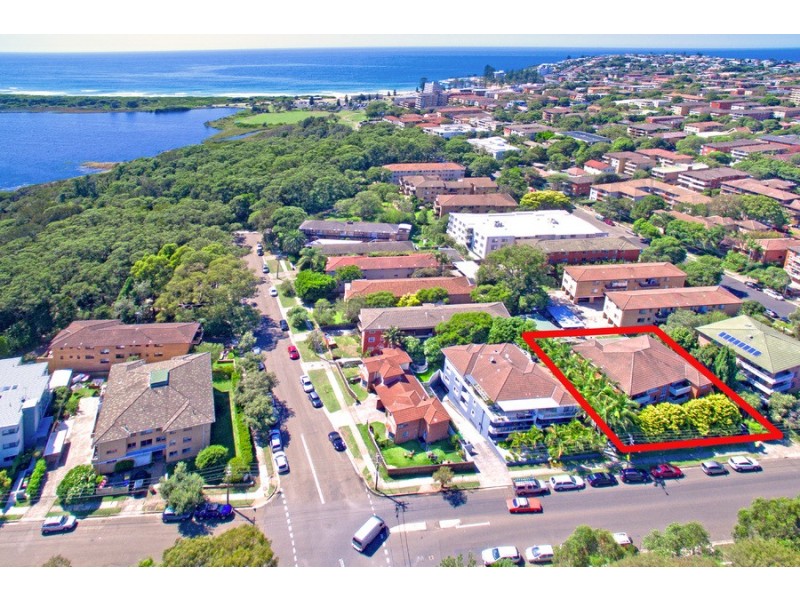 10/7 Clarence Avenue, Dee Why NSW 2099