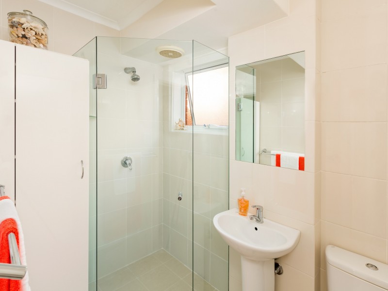 2/68 Howard Avenue, Dee Why NSW 2099