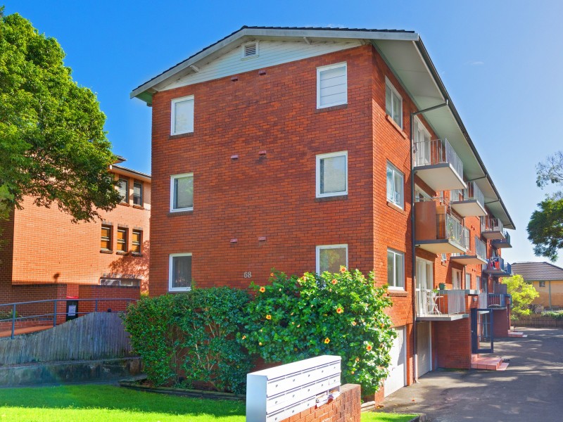2/68 Howard Avenue, Dee Why NSW 2099