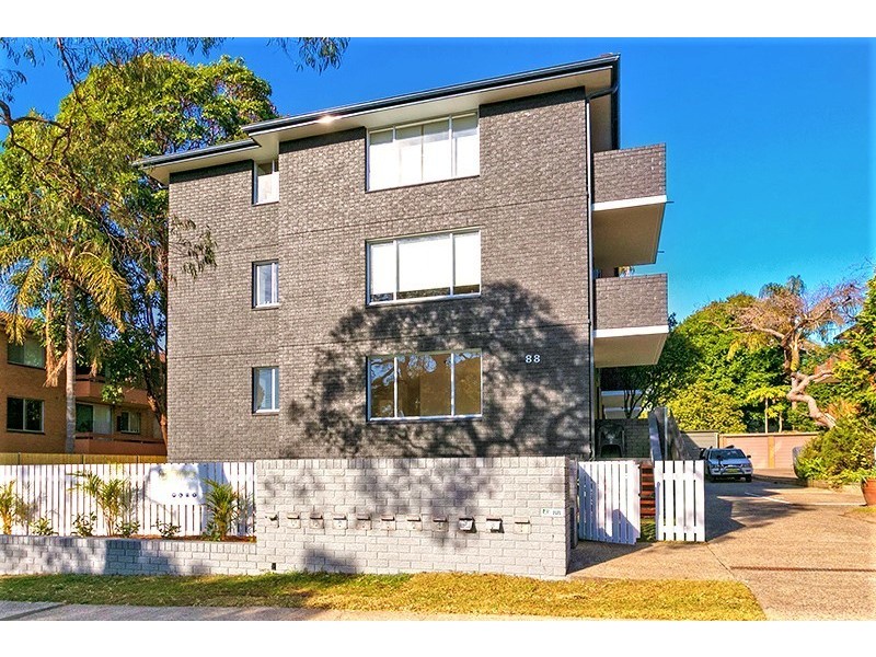 8/88 Wyadra Avenue, Freshwater NSW 2096