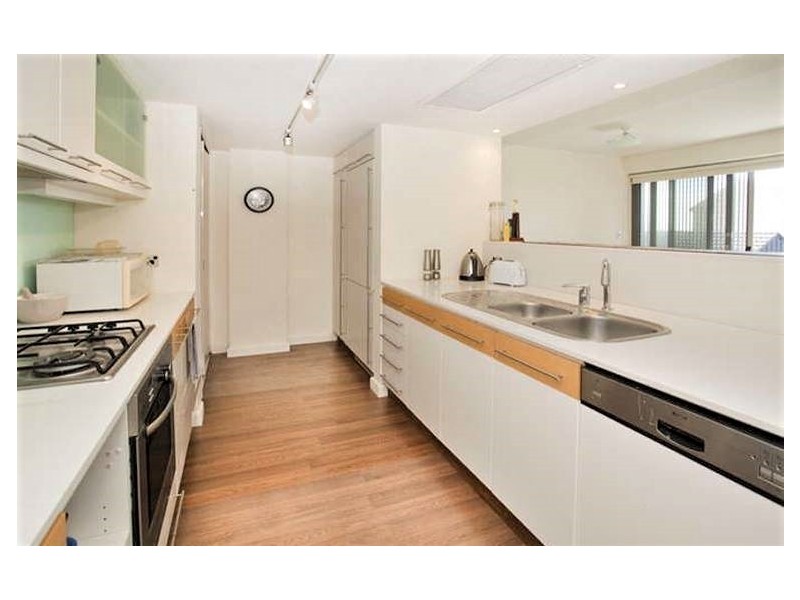 23/16-18 Beach Street, Curl Curl NSW 2096