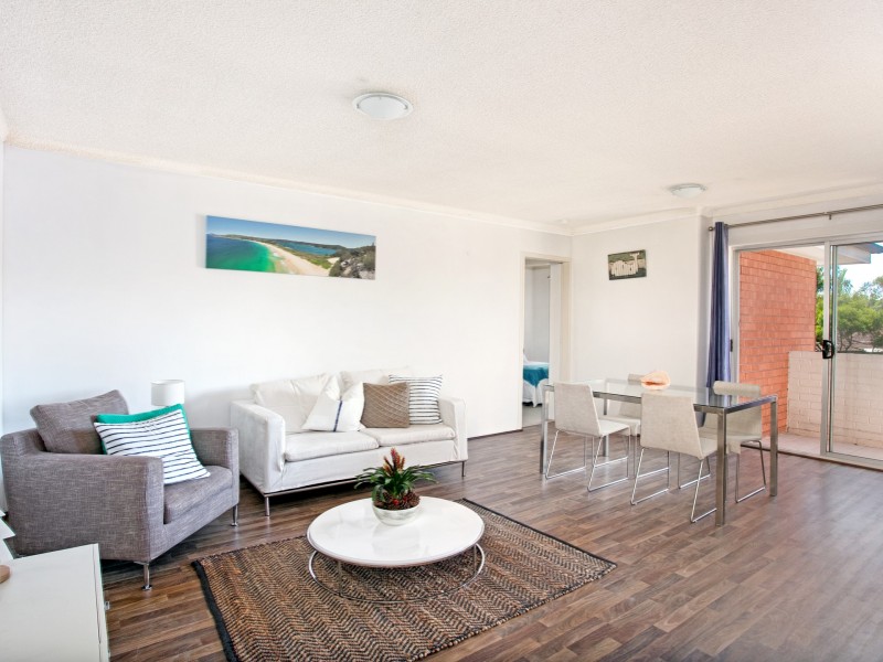 10/7 Clarence Avenue, Dee Why NSW 2099