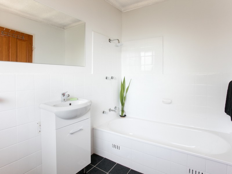 10/7 Clarence Avenue, Dee Why NSW 2099