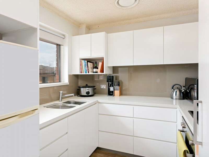 10/7 Clarence Avenue, Dee Why NSW 2099