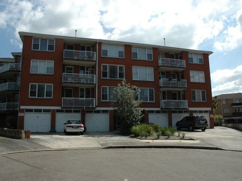8/4-5 Kempsey Close, Dee Why NSW 2099