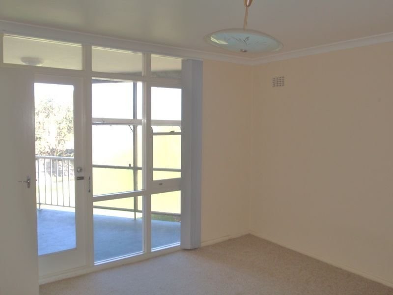 8/4-5 Kempsey Close, Dee Why NSW 2099