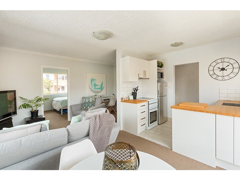 18/89 Pacific Parade, Dee Why NSW 2099