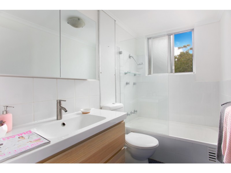 15/47-51 Pacific Parade, Dee Why NSW 2099