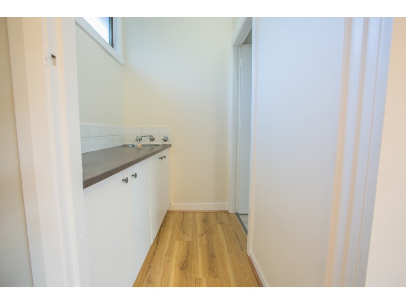 Flat/253 Warringah Road, Beacon Hill NSW 2100