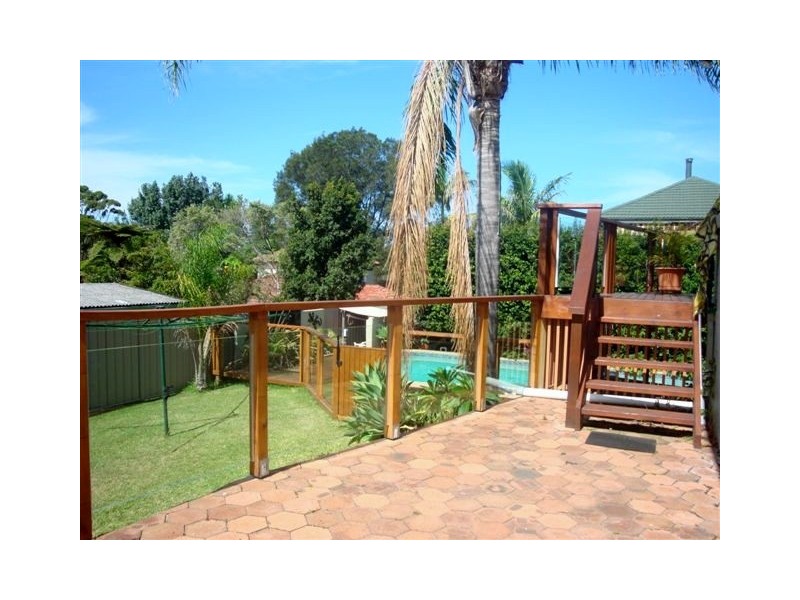 128 Parr Parade, Narraweena NSW 2099