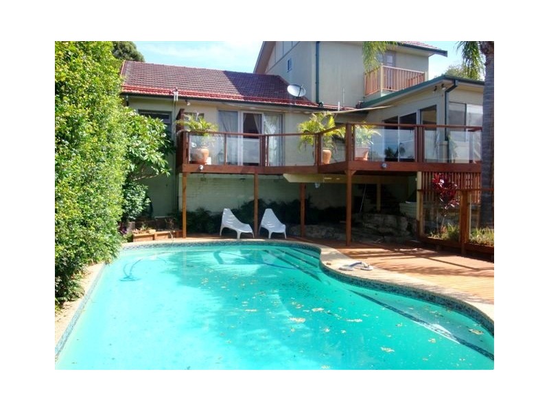 128 Parr Parade, Narraweena NSW 2099