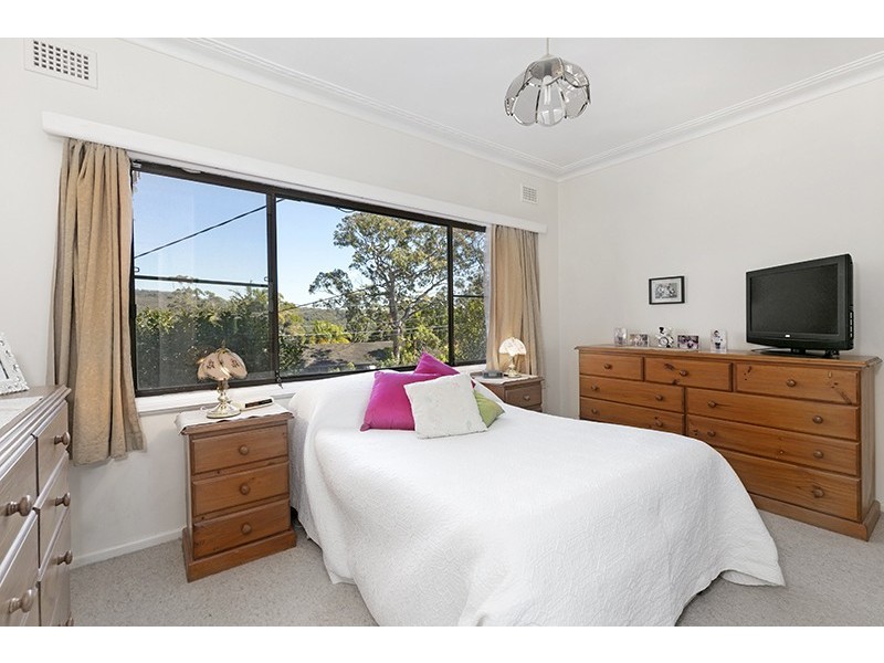 13 Coniston Street, Wheeler Heights NSW 2097