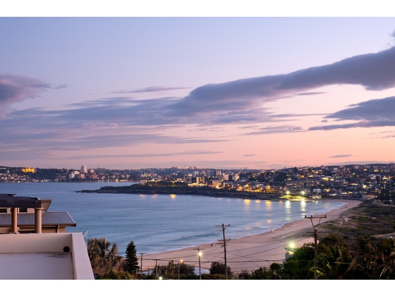 15 Robertson Road, North Curl Curl NSW 2099
