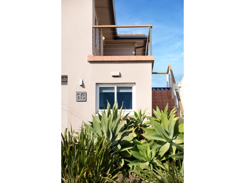 15 Robertson Road, North Curl Curl NSW 2099