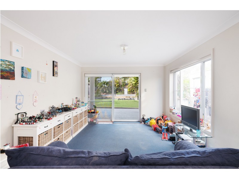 15 Robertson Road, North Curl Curl NSW 2099