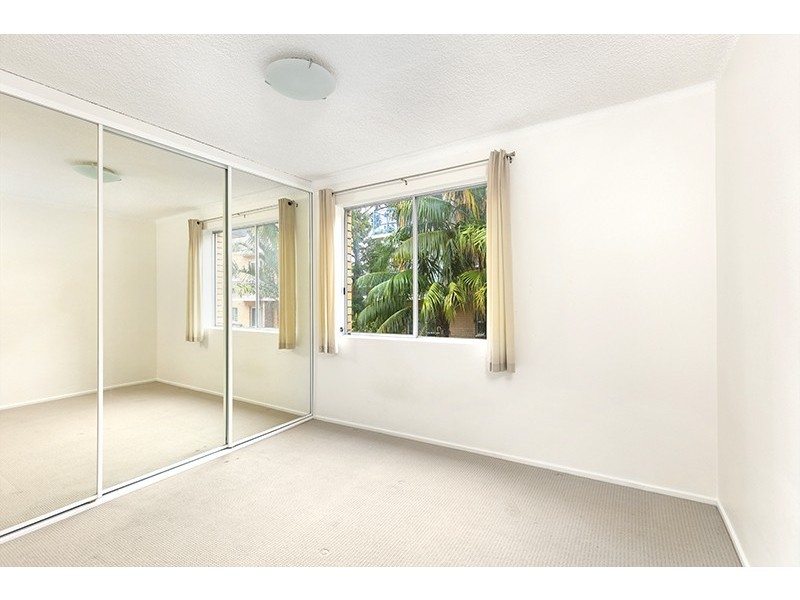 10/8 Avon Road, Dee Why NSW 2099
