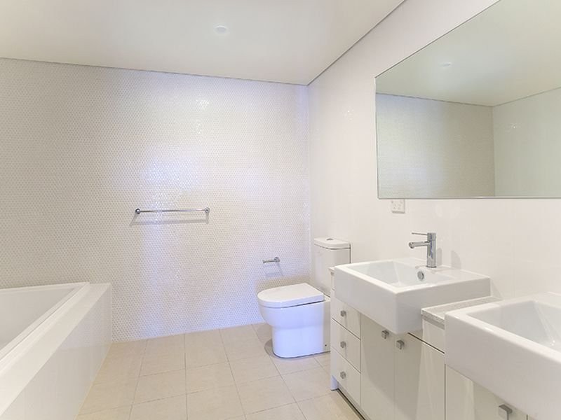 2/72-74 Pacific Parade, Dee Why NSW 2099