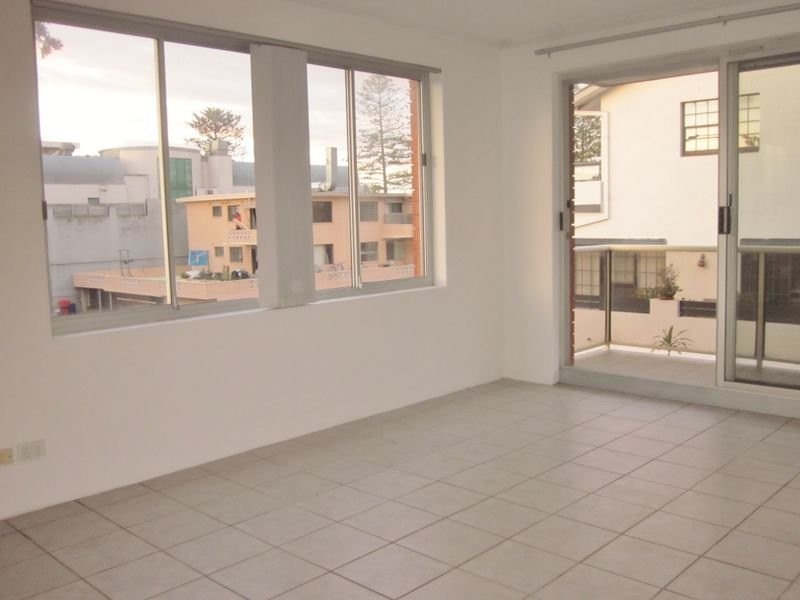 1/105 Howard Avenue, Dee Why NSW 2099