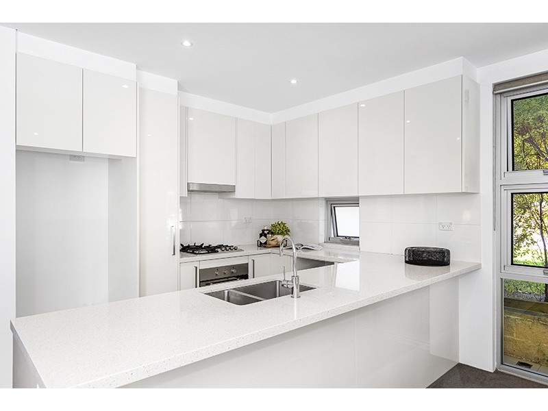 14/72-74 Pacific Parade, Dee Why NSW 2099